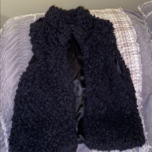 Fluffy black outerwear vest size s